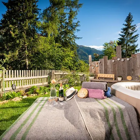 Homebase Tirol Mountain Apartment Raut